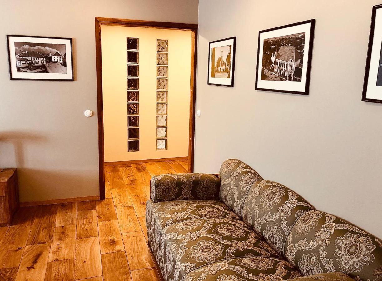 Kohtu Apartment Unique 쿠레사아레 외부 사진