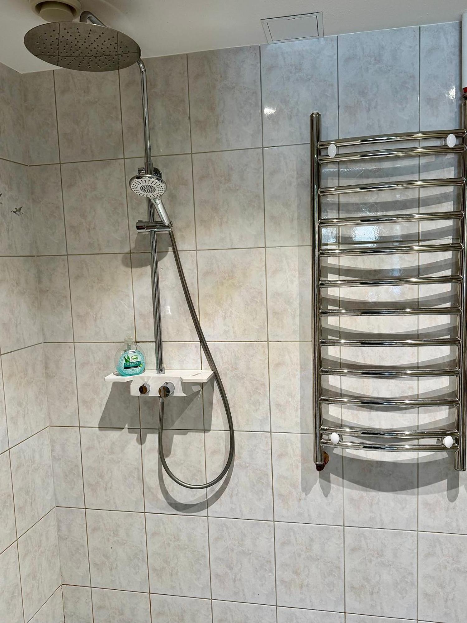Kohtu Apartment Unique 쿠레사아레 외부 사진